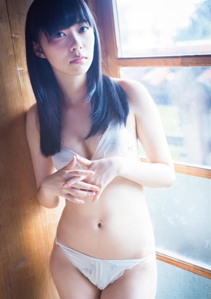 【グラビアエロ画像】HKT48指原莉乃の美脚がエッチなセクシー画像（50枚） 47