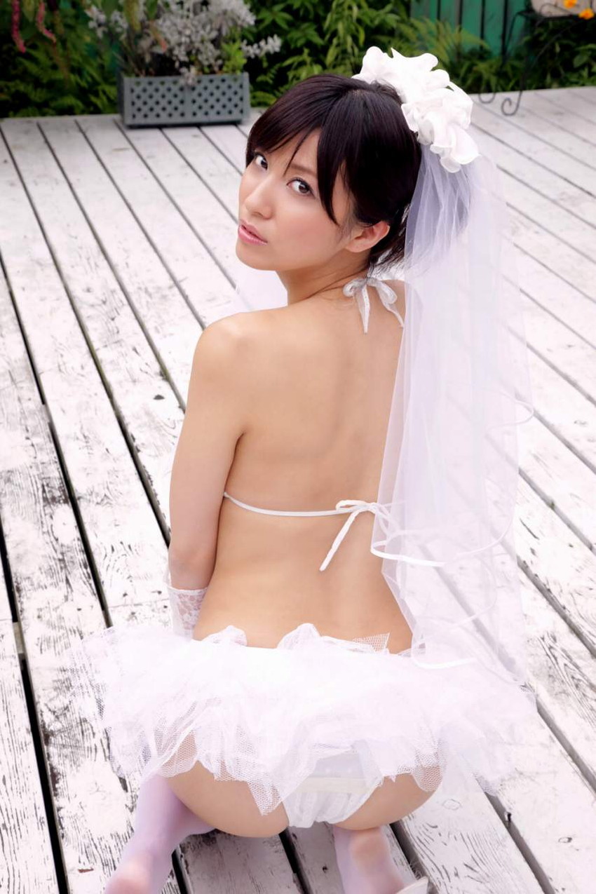 【花嫁エロ画像】美女の乱れたウェディングドレス姿が激エロｗ（53枚） 16