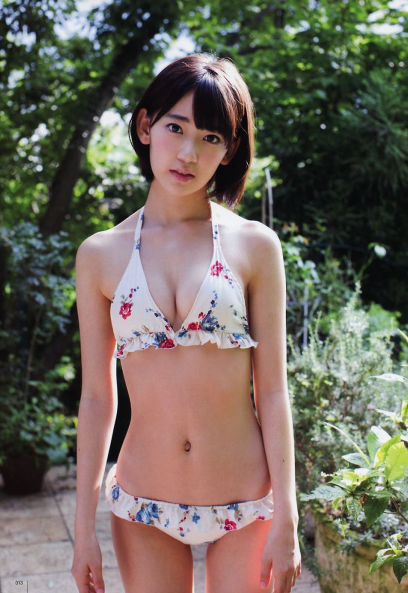 【グラビアエロ画像】HKT宮脇咲良のセクシー水着姿がエロ可愛いｗｗｗｗ（54枚） 12