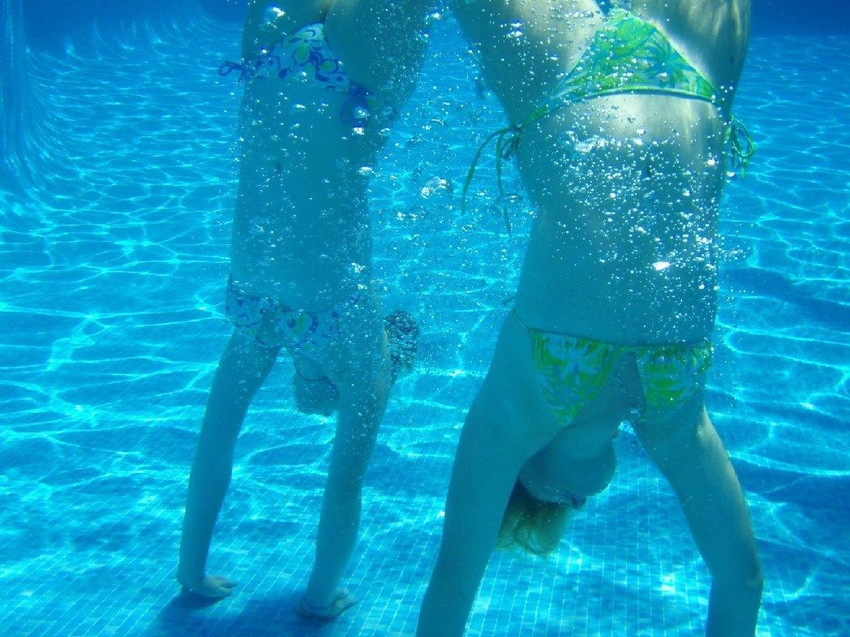 【露出エロ画像】＊みずのなかにいる＊水中の艶めかしい女体がメチャシコｗ（50枚） 10