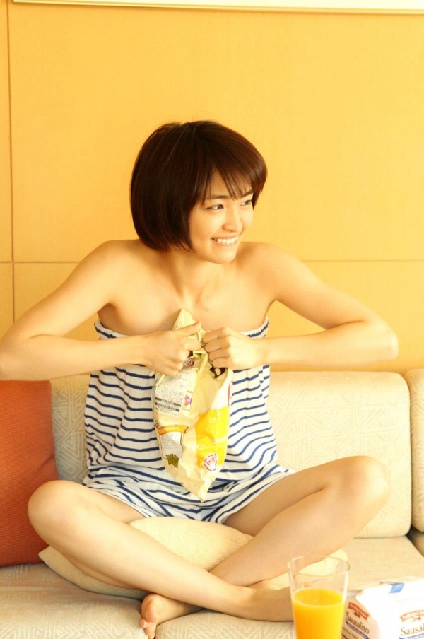 【知的美人エロ画像】女優岡本玲ちゃんのほんのりセクシーなグラビアが健康的で抜けるｗ 18