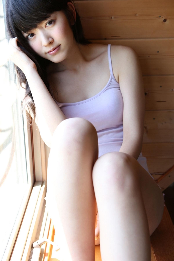 【鈴木愛理エロ画像】ハロプロの期待の星で、現役女子大生のスレンダーグラビアｗｗｗｗ 32