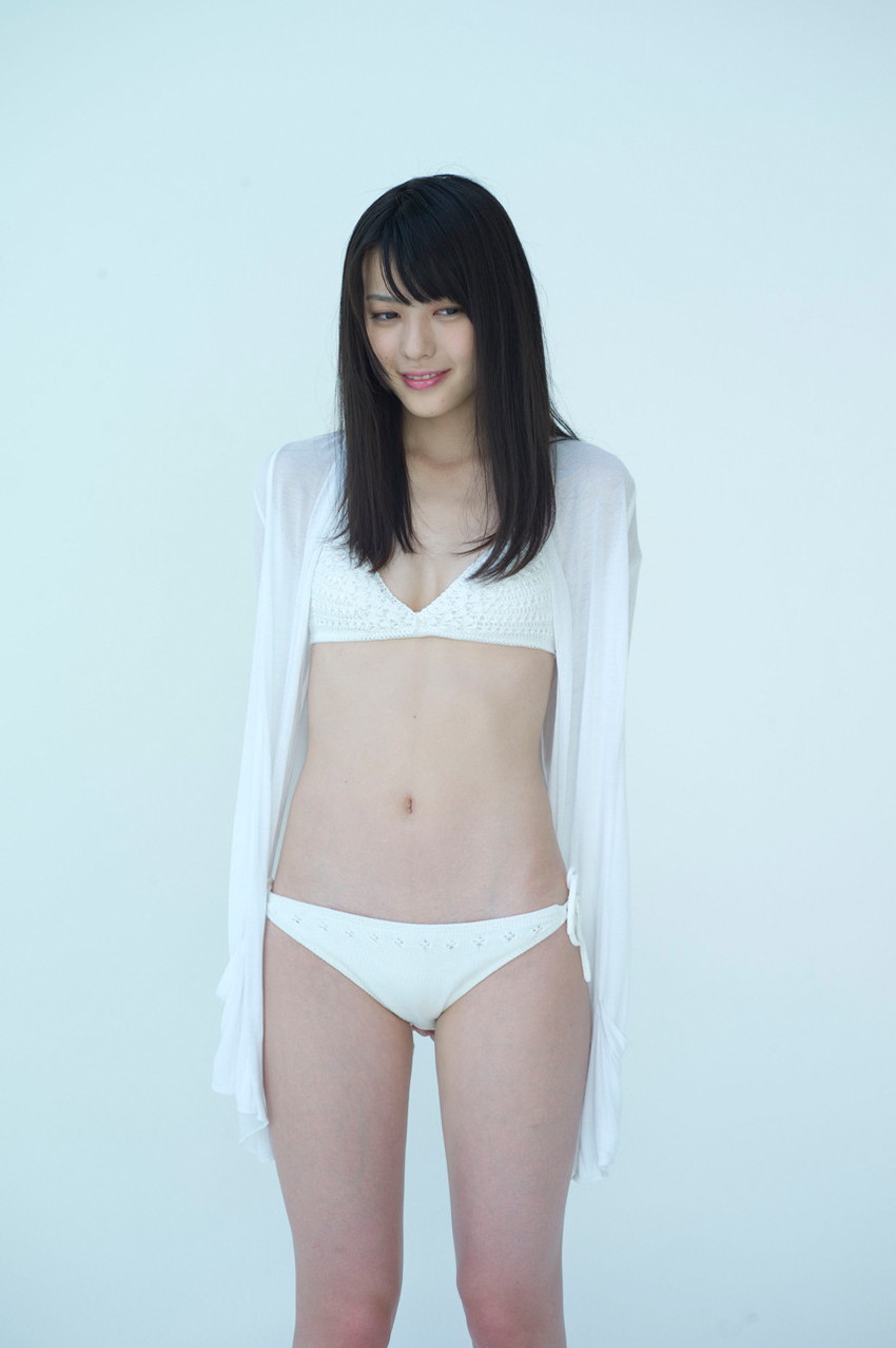 【矢島舞美エロ画像】貧乳なのか、巨乳なのか謎のハロプロ所属の美人お姉さんが最高すぎるｗｗｗ 35