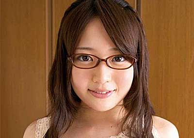 【メガネっ娘エロ画像】メガネだけは絶対脱がないで！眼鏡が興奮を何十倍にも増幅させる最高のエロ画像を集めてみた