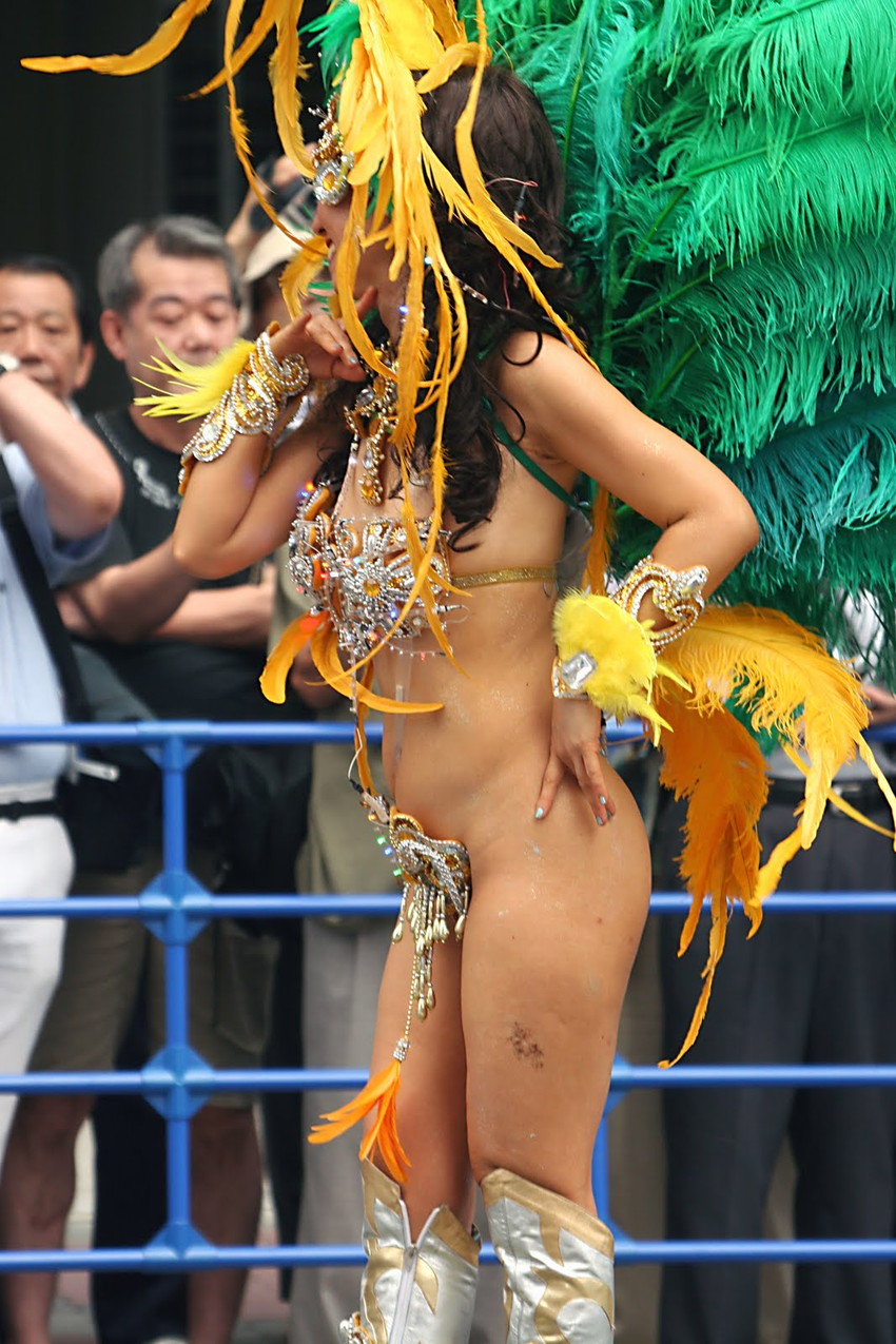 【サンバカーニバルエロ画像】日本のサンバカーニバルがほぼ公然ワイセツww超エロい国内サンバカーニバル出演娘の画像50選！ 21