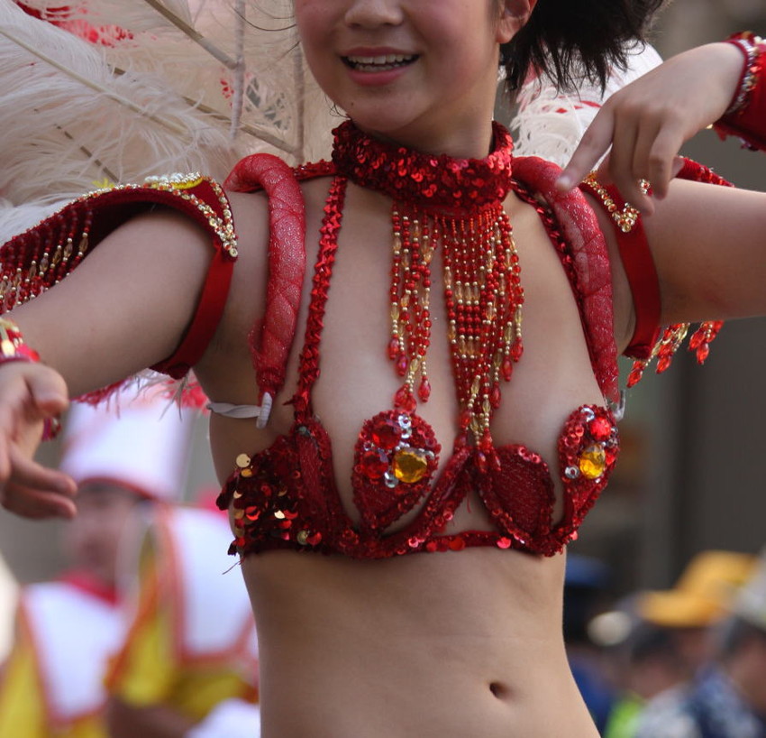 【サンバカーニバルエロ画像】日本のサンバカーニバルがほぼ公然ワイセツww超エロい国内サンバカーニバル出演娘の画像50選！ 43